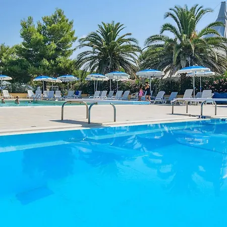 Aparthotel Isa